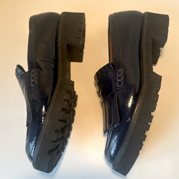Franco Sarto | Patent Leather Penny Loafers in Navy Blue | size 8 - Picture 4 of 6